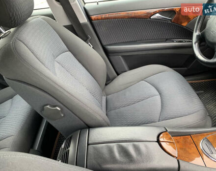 Сірий Мерседес Е-Клас, об'ємом двигуна 1.8 л та пробігом 240 тис. км за 7700 $, фото 49 на Automoto.ua