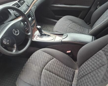 Сірий Мерседес Е-Клас, об'ємом двигуна 2.1 л та пробігом 313 тис. км за 4500 $, фото 12 на Automoto.ua