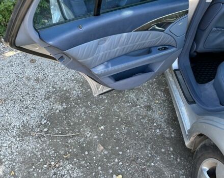 Серый Мерседес Е-Класс, объемом двигателя 3.2 л и пробегом 430 тыс. км за 4800 $, фото 17 на Automoto.ua