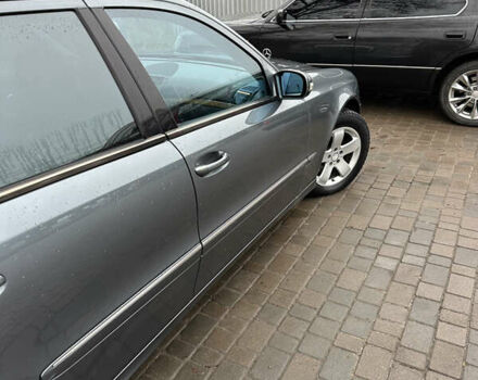 Серый Мерседес Е-Класс, объемом двигателя 3.22 л и пробегом 380 тыс. км за 5999 $, фото 9 на Automoto.ua
