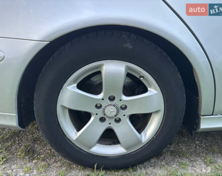 Сірий Мерседес Е-Клас, об'ємом двигуна 2.69 л та пробігом 433 тис. км за 7600 $, фото 13 на Automoto.ua