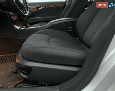 Сірий Мерседес Е-Клас, об'ємом двигуна 1.8 л та пробігом 240 тис. км за 7700 $, фото 37 на Automoto.ua