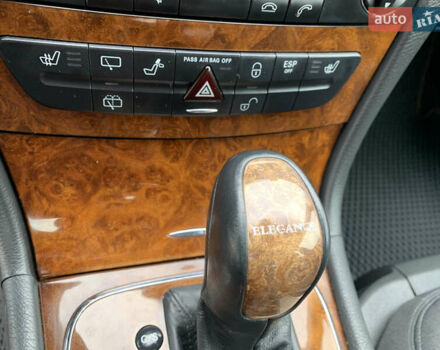 Сірий Мерседес Е-Клас, об'ємом двигуна 1.8 л та пробігом 240 тис. км за 7700 $, фото 41 на Automoto.ua