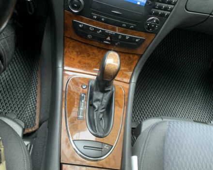 Серый Мерседес Е-Класс, объемом двигателя 1.8 л и пробегом 240 тыс. км за 6850 $, фото 59 на Automoto.ua