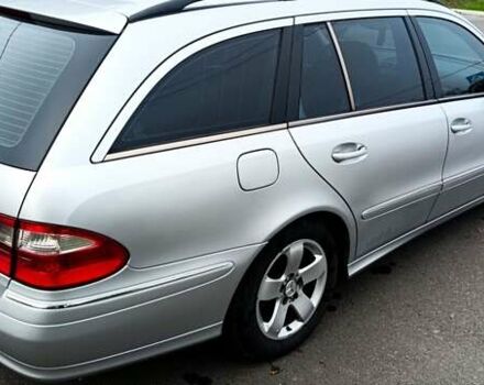 Серый Мерседес Е-Класс, объемом двигателя 3.2 л и пробегом 411 тыс. км за 6500 $, фото 3 на Automoto.ua