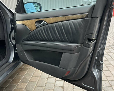 Серый Мерседес Е-Класс, объемом двигателя 3.22 л и пробегом 380 тыс. км за 5999 $, фото 14 на Automoto.ua