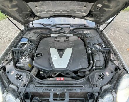 Мерседес Е-Клас 2005 у Хусте на Automoto.ua Сірий Мерседес Е-Клас, об'ємом двигуна 3 л та пробігом 383 тис. км за 7700 $, фото 21 на Automoto.ua