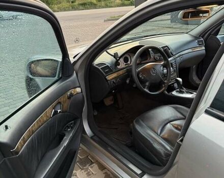 Сірий Мерседес Е-Клас, об'ємом двигуна 3 л та пробігом 380 тис. км за 5500 $, фото 9 на Automoto.ua