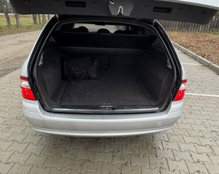 Серый Мерседес Е-Класс, объемом двигателя 3.22 л и пробегом 340 тыс. км за 8100 $, фото 10 на Automoto.ua