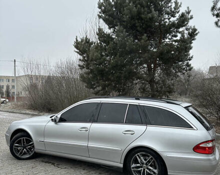 Сірий Мерседес Е-Клас, об'ємом двигуна 2.2 л та пробігом 270 тис. км за 6500 $, фото 8 на Automoto.ua