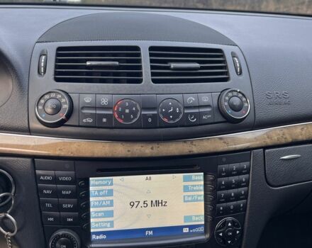 Сірий Мерседес Е-Клас, об'ємом двигуна 3.2 л та пробігом 360 тис. км за 3100 $, фото 18 на Automoto.ua