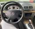 Сірий Мерседес Е-Клас, об'ємом двигуна 3.2 л та пробігом 271 тис. км за 6999 $, фото 37 на Automoto.ua