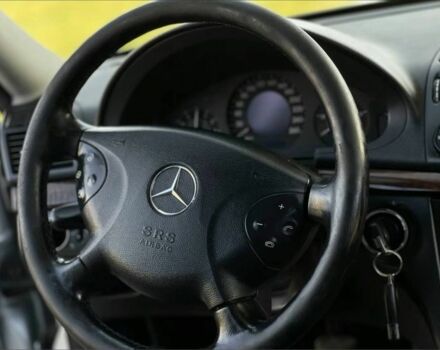 Серый Мерседес Е-Класс, объемом двигателя 2.2 л и пробегом 327 тыс. км за 2450 $, фото 13 на Automoto.ua