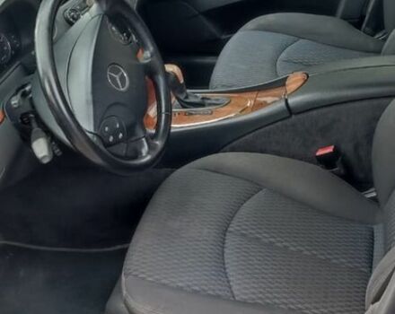 Серый Мерседес Е-Класс, объемом двигателя 3.2 л и пробегом 450 тыс. км за 2800 $, фото 6 на Automoto.ua