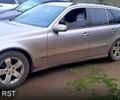 Серый Мерседес Е-Класс, объемом двигателя 2.1 л и пробегом 260 тыс. км за 4300 $, фото 2 на Automoto.ua