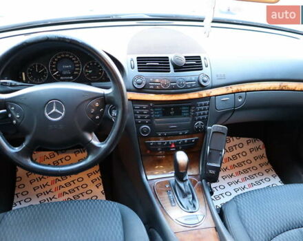 Серый Мерседес Е-Класс, объемом двигателя 1.8 л и пробегом 307 тыс. км за 5800 $, фото 32 на Automoto.ua