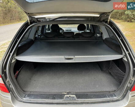 Сірий Мерседес Е-Клас, об'ємом двигуна 3.22 л та пробігом 265 тис. км за 7500 $, фото 30 на Automoto.ua