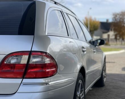 Мерседес Е-Клас 2005 у Рівному на Automoto.ua Сірий Мерседес Е-Клас, об'ємом двигуна 2.2 л та пробігом 320 тис. км за 2650 $, фото 1 на Automoto.ua