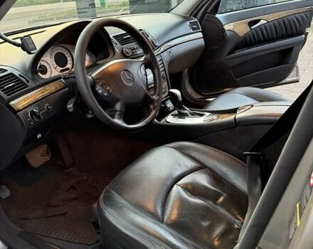 Сірий Мерседес Е-Клас, об'ємом двигуна 3 л та пробігом 380 тис. км за 5500 $, фото 8 на Automoto.ua