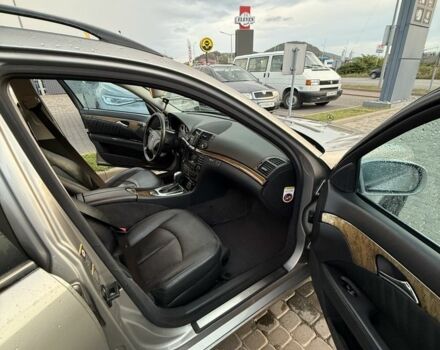 Сірий Мерседес Е-Клас, об'ємом двигуна 3 л та пробігом 380 тис. км за 5500 $, фото 5 на Automoto.ua