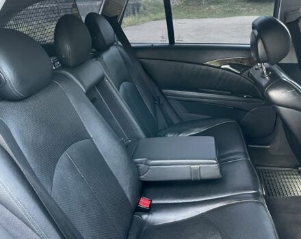 Мерседес Е-Клас 2005 у Хусте на Automoto.ua Сірий Мерседес Е-Клас, об'ємом двигуна 3 л та пробігом 383 тис. км за 7700 $, фото 10 на Automoto.ua