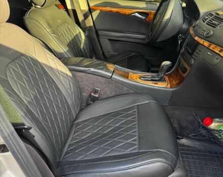 Серый Мерседес Е-Класс, объемом двигателя 3.2 л и пробегом 409 тыс. км за 6400 $, фото 3 на Automoto.ua