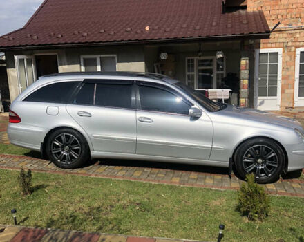Серый Мерседес Е-Класс, объемом двигателя 2.15 л и пробегом 500 тыс. км за 5550 $, фото 10 на Automoto.ua