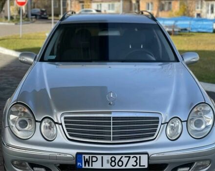 Серый Мерседес Е-Класс, объемом двигателя 2.2 л и пробегом 327 тыс. км за 2450 $, фото 2 на Automoto.ua