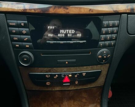 Сірий Мерседес Е-Клас, об'ємом двигуна 3.2 л та пробігом 408 тис. км за 6900 $, фото 11 на Automoto.ua