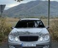 Мерседес Е-Класс 2005 в Хусте на Automoto.ua Серый Мерседес Е-Класс, объемом двигателя 3 л и пробегом 383 тыс. км за 7700 $, фото 1 на Automoto.ua