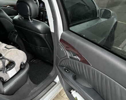 Серый Мерседес Е-Класс, объемом двигателя 3.22 л и пробегом 340 тыс. км за 8100 $, фото 9 на Automoto.ua