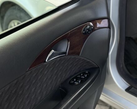 Мерседес Е-Клас 2005 у Рівному на Automoto.ua Сірий Мерседес Е-Клас, об'ємом двигуна 2.2 л та пробігом 320 тис. км за 2650 $, фото 9 на Automoto.ua