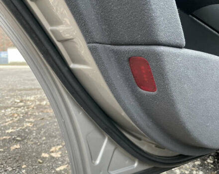 Серый Мерседес Е-Класс, объемом двигателя 2.99 л и пробегом 380 тыс. км за 6999 $, фото 35 на Automoto.ua