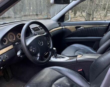 Сірий Мерседес Е-Клас, об'ємом двигуна 3.2 л та пробігом 360 тис. км за 3100 $, фото 8 на Automoto.ua