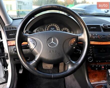 Мерседес Е-Клас 2005 у Львові на Automoto.ua Сірий Мерседес Е-Клас, об'ємом двигуна 1.8 л та пробігом 307 тис. км за 5600 $, фото 35 на Automoto.ua