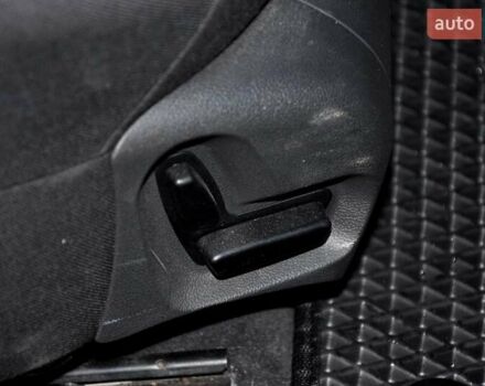 Мерседес Е-Клас 2005 у Львові на Automoto.ua Сірий Мерседес Е-Клас, об'ємом двигуна 1.8 л та пробігом 307 тис. км за 5600 $, фото 28 на Automoto.ua