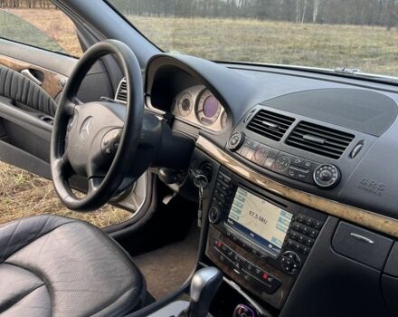 Сірий Мерседес Е-Клас, об'ємом двигуна 3.2 л та пробігом 360 тис. км за 3100 $, фото 13 на Automoto.ua