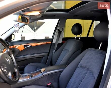 Мерседес Е-Клас 2005 у Львові на Automoto.ua Сірий Мерседес Е-Клас, об'ємом двигуна 1.8 л та пробігом 307 тис. км за 5600 $, фото 17 на Automoto.ua