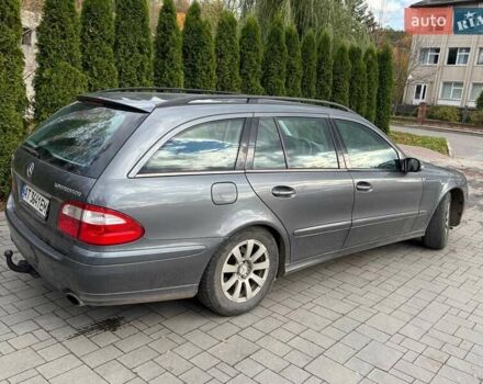 Мерседес Е-Клас 2005 у Галиче на Automoto.ua Сірий Мерседес Е-Клас, об'ємом двигуна 1.8 л та пробігом 319 тис. км за 5200 $, фото 1 на Automoto.ua