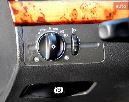 Мерседес Е-Клас 2005 у Львові на Automoto.ua Сірий Мерседес Е-Клас, об'ємом двигуна 1.8 л та пробігом 307 тис. км за 5600 $, фото 30 на Automoto.ua