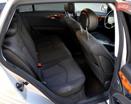 Мерседес Е-Клас 2005 у Львові на Automoto.ua Сірий Мерседес Е-Клас, об'ємом двигуна 1.8 л та пробігом 307 тис. км за 5600 $, фото 23 на Automoto.ua