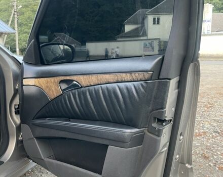 Мерседес Е-Клас 2005 у Хусте на Automoto.ua Сірий Мерседес Е-Клас, об'ємом двигуна 3 л та пробігом 383 тис. км за 7700 $, фото 17 на Automoto.ua