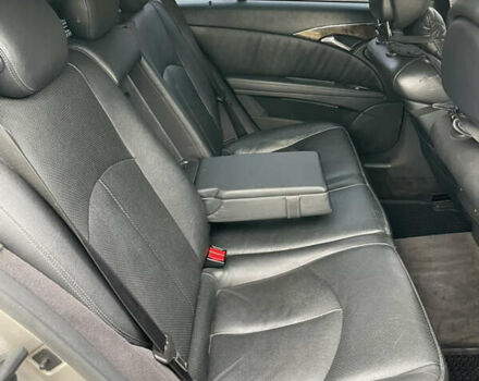 Серый Мерседес Е-Класс, объемом двигателя 2.99 л и пробегом 380 тыс. км за 6999 $, фото 16 на Automoto.ua