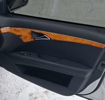 Серый Мерседес Е-Класс, объемом двигателя 2.2 л и пробегом 301 тыс. км за 6799 $, фото 11 на Automoto.ua