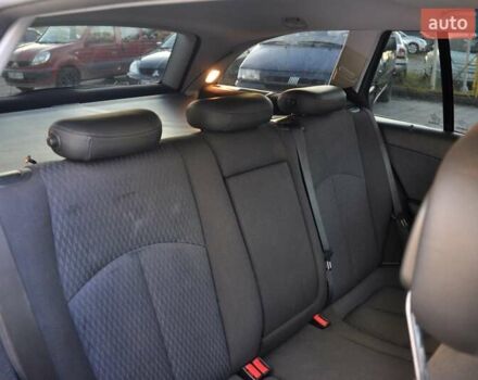 Мерседес Е-Клас 2005 у Львові на Automoto.ua Сірий Мерседес Е-Клас, об'ємом двигуна 1.8 л та пробігом 307 тис. км за 5600 $, фото 24 на Automoto.ua