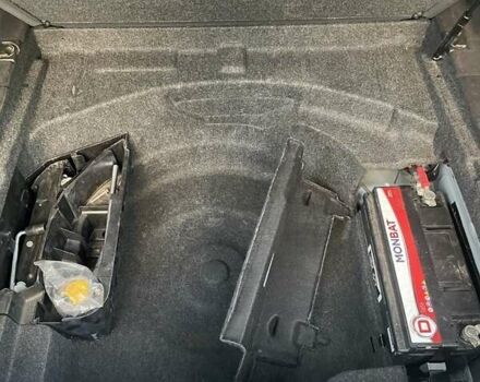 Мерседес Е-Класс 2005 в Хусте на Automoto.ua Серый Мерседес Е-Класс, объемом двигателя 3 л и пробегом 383 тыс. км за 7700 $, фото 16 на Automoto.ua