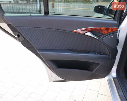 Серый Мерседес Е-Класс, объемом двигателя 1.8 л и пробегом 307 тыс. км за 5800 $, фото 28 на Automoto.ua