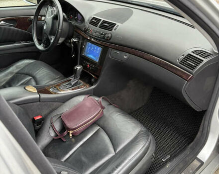 Серый Мерседес Е-Класс, объемом двигателя 3.22 л и пробегом 340 тыс. км за 8100 $, фото 7 на Automoto.ua