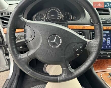 Сірий Мерседес Е-Клас, об'ємом двигуна 2.15 л та пробігом 280 тис. км за 6999 $, фото 53 на Automoto.ua