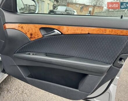 Сірий Мерседес Е-Клас, об'ємом двигуна 2.15 л та пробігом 280 тис. км за 6700 $, фото 88 на Automoto.ua